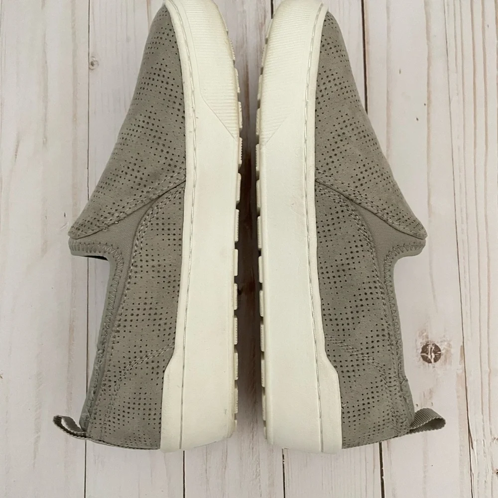 DR. SCHOLL’S Gray Suede Slip On Loafers - Picture 5 of 11